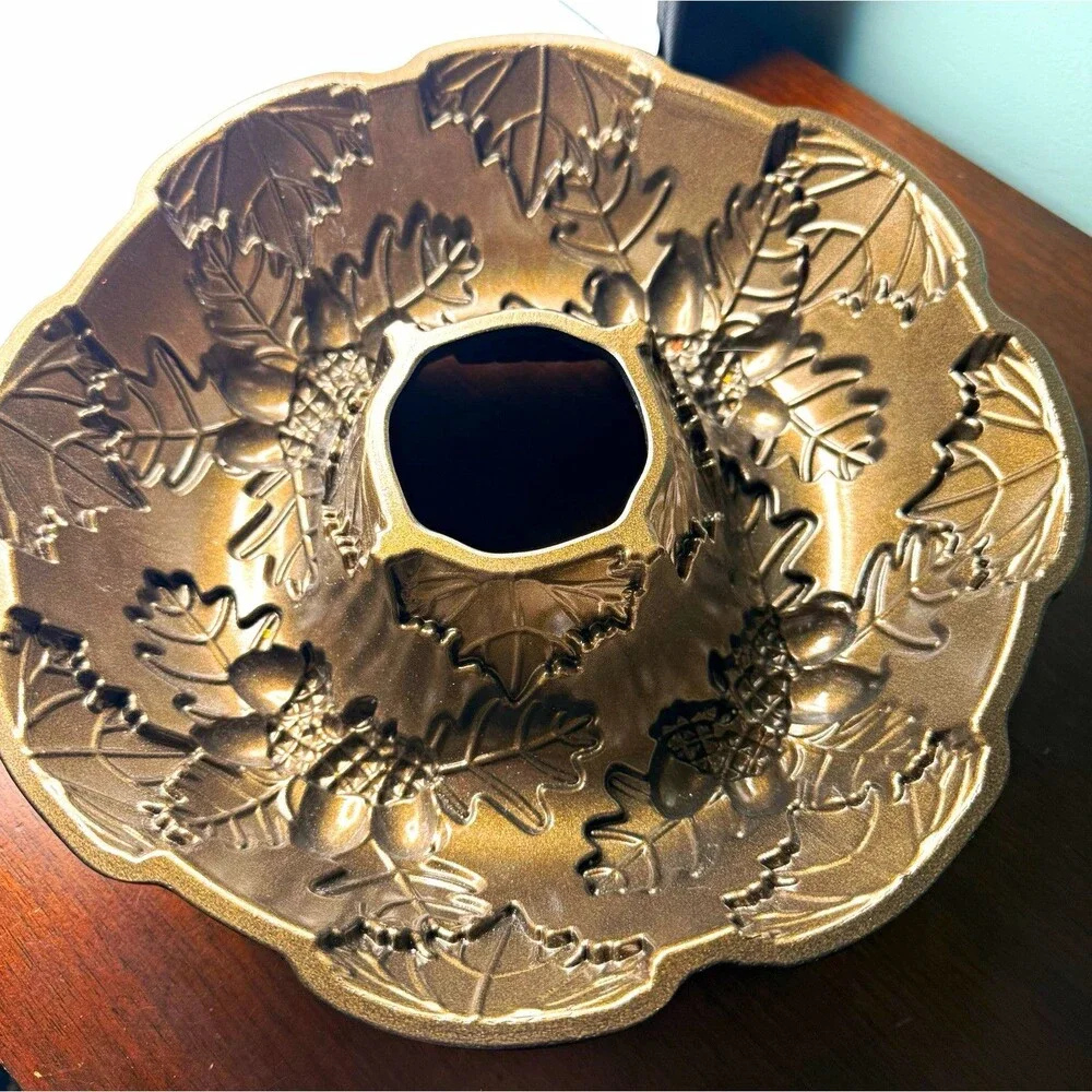 Nordic Ware Autumn Wreath Bundt Ring Mold Nonstick Aluminum 2.8L 10in Bronze